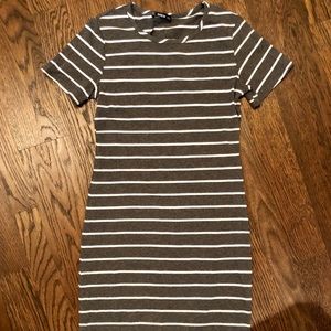 NEVER WORN Striped T-shirt dress